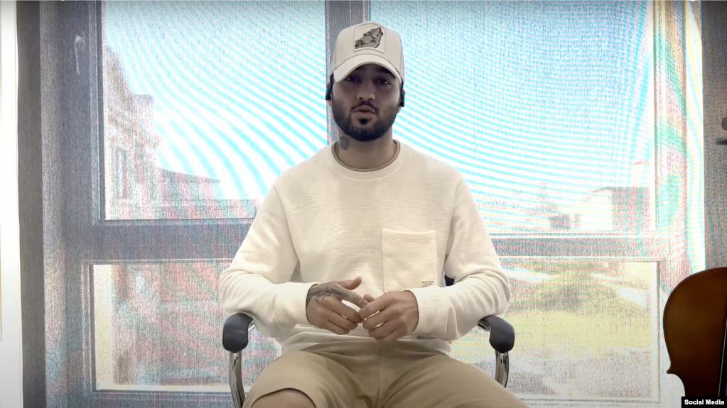 توماج صالحی بار دیگر با خشونت بازداشت شد؛ اتهام: نشر اکاذیب و تشویش اذهان عمومی