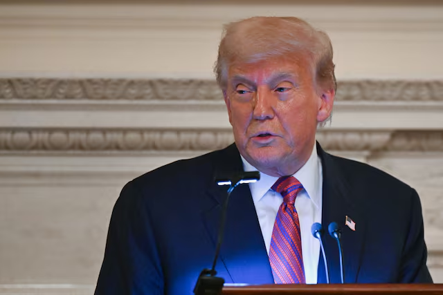 ترامپ وعده داد برای نجات افغان‌های بازداشت‌شده در امارات اقدام کند