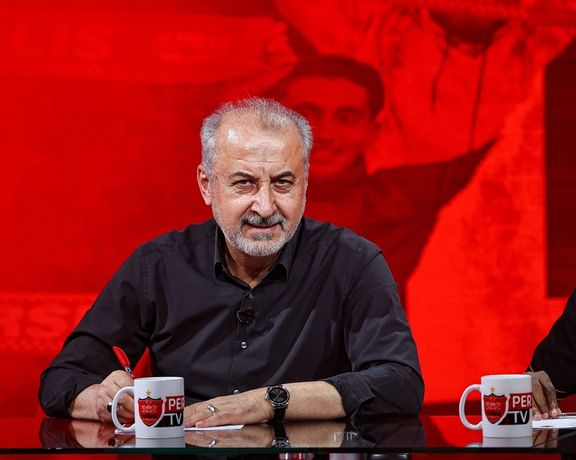 تجمع هواداران پرسپولیس در مقابل بانک شهر برای برکناری رضا درویش