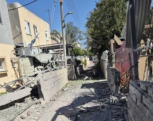 حمله موشکی گسترده حزب‌الله به حیفا، ۱۷ مهر