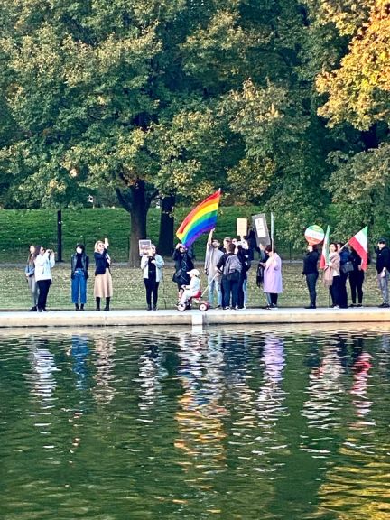 هزاران ایرانی و کنشگر ساکن واشینگتن دیسی یک زنجیره انسانی طولانی تشکیل دادند