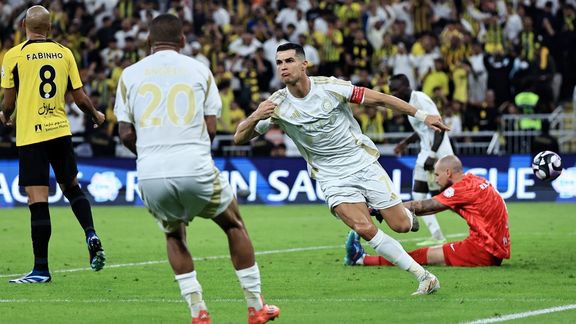 کریس رونالدو؛ گل شماره ۹۱۶!