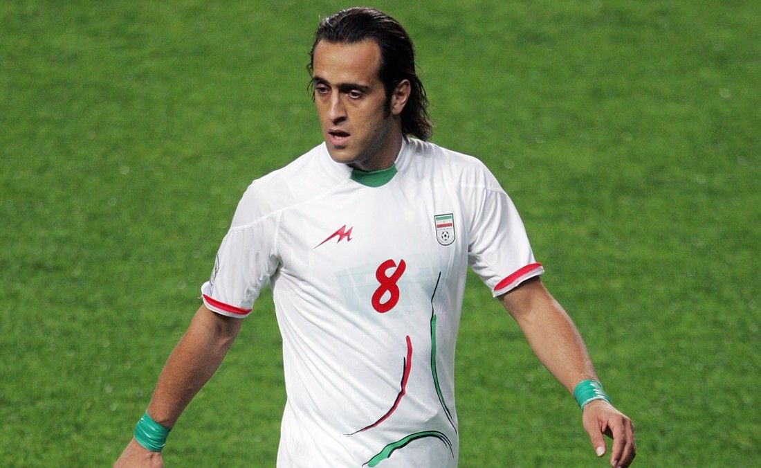 Karimi in 2009 wearing green wristbands to show support for the Green Movement against the government.