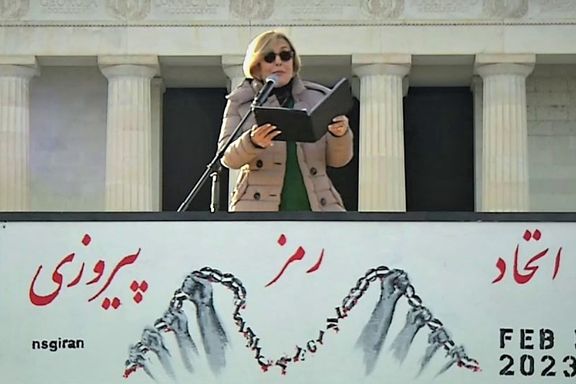 گوگوش: خشمم را نثار آن رهبر سراپا عقده و حکومت بچهکش میکنم