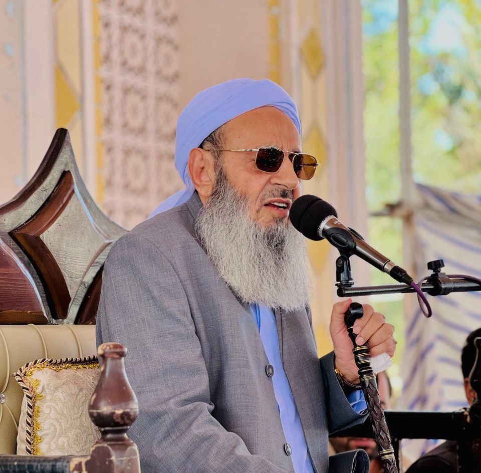 إمام أهل السنّة في زاهدان إيران: لا يجوز لعناصر الأمن الاعتداء على المحتجين 