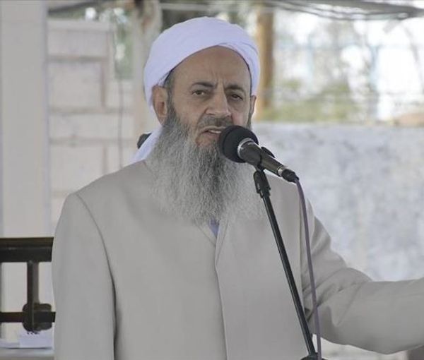 زعيم أهل السنة في إيران: الشعب الإيراني انتفض لإدراكه أن المشكلة لا يمكن حلها