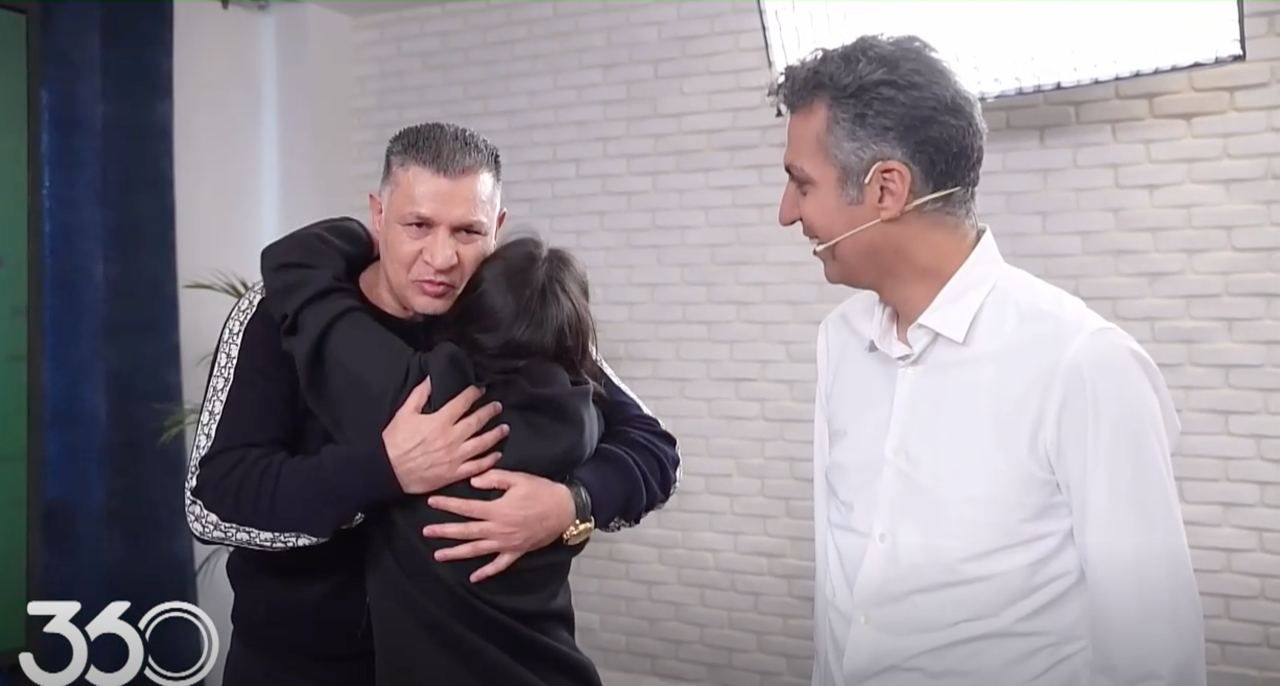 سایت جبهه‌پایداری: با فردوسی‌پور و دختر علی دایی برخورد کنید، مصونیت که ندارند