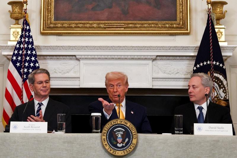 وزیر خزانه‌داری آمریکا: حکومت ایران از درآمدهای نفتی به بهای آسیب به مردم استفاده می‌کند