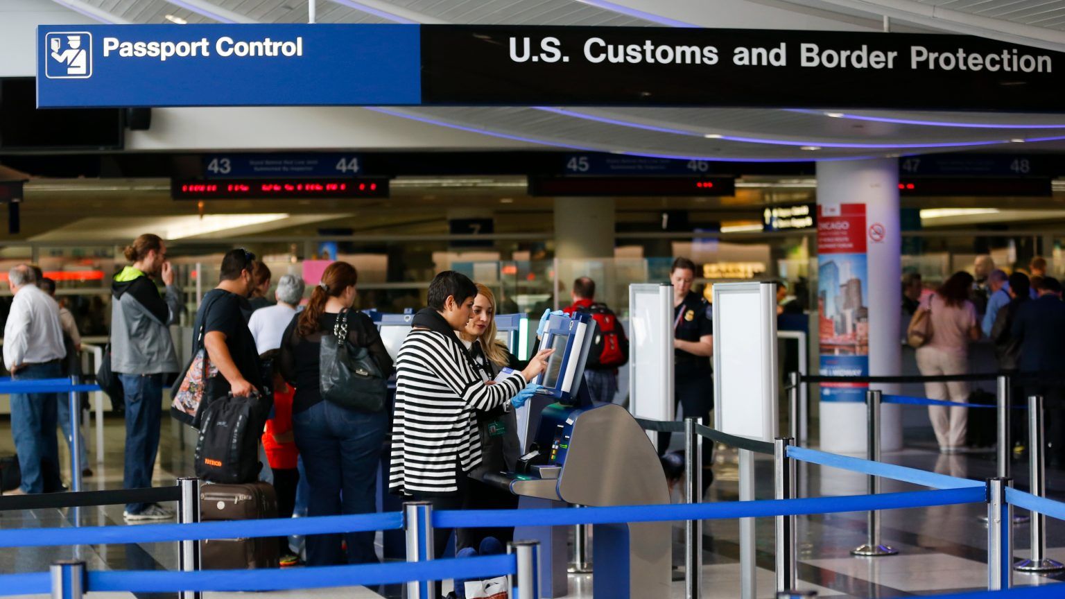 آمریکا خبر لغو ممنوعیت ویزا برای سرباز وظیفه‌های پیشین در سپاه پاسداران را تکذیب کرد