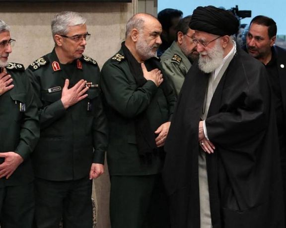 وثيقة مسربة: عناصر الحرس الثوري الإيراني يبيعون معلومات سرية مقابل 100 دولار