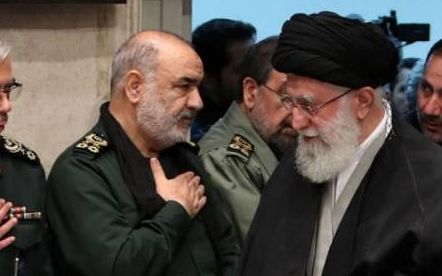 فرمانده کل سپاه پاسداران: وحدت ارتش و سپاه نقطه امید خامنهای است