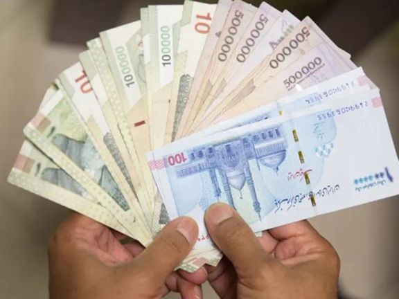 فشل حكومة "رئيسي" في تحقيق 30 % من موارد وإيرادات الميزانية خلال 7 أشهر من العام الجاري