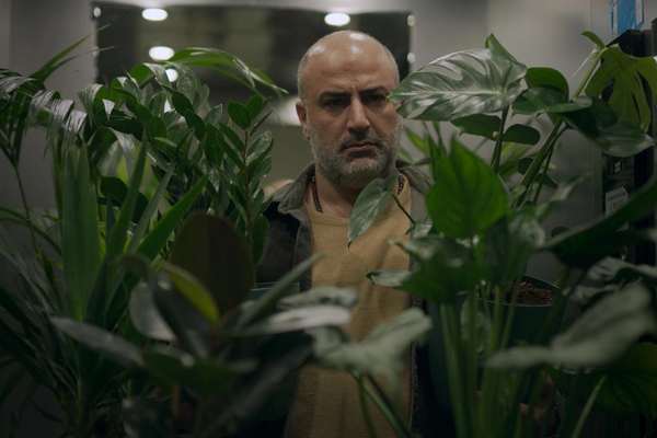 «کمی نور» در بخش مسابقه جشنواره ونیز؛ تصویر امروز ایران