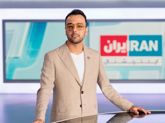 تمديد حبس المتهمين في قضية الاعتداء على مذيع "إيران إنترناشيونال".. حتى العام المقبل