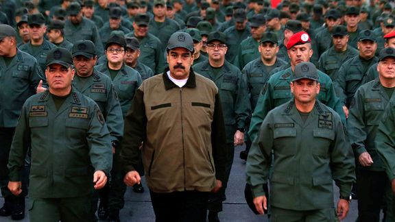 والاستریت ژورنال: آمریکا برای حمله احتمالی به ونزوئلا، اهدافی نظامی را شناسایی کرده است