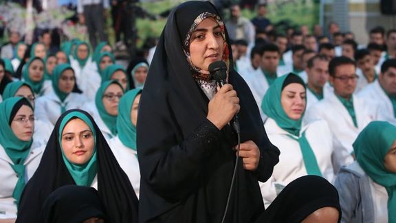 عضو شورای شهر کرمان رد سفید هواپیماها را دارای ویروس خواند