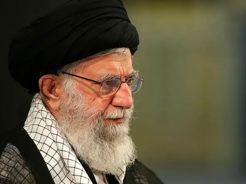 "أمواج ميديا": المرشد الإيراني يسمح للمفاوضين النوويين بإجراء مفاوضات مباشرة مع واشنطن