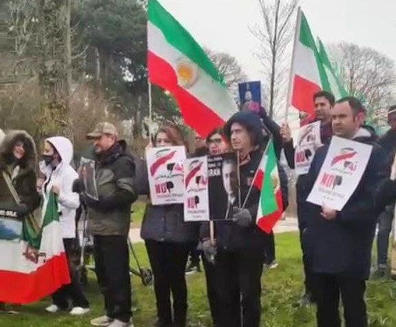 تجمع حمایت از اعتراضات مردم ایران در اسلو و فرانکفورت در سالگرد انقلاب ۵۷