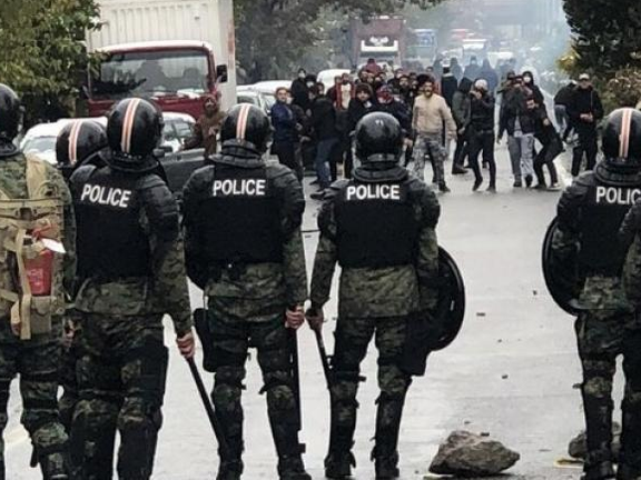 به مقر یگان ویژه نیروی انتظامی در تهران حمله کردیم