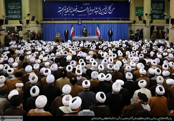 ائمه جمعه مراکز استان‌ها، منصوبان خامنه‌ای و نماینده او در استان‌ها به شمار می‌آیند. این نمایندگان در اختلافاتی که با منصوبان دولت‌ها در استان‌ها پیدا می‌کنند معمولا دست بالا را دارند.