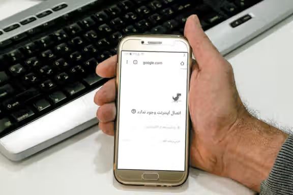 ارتباط و اینترنت آزاد در ایران هم به وفاداری به حکومت مشروط است