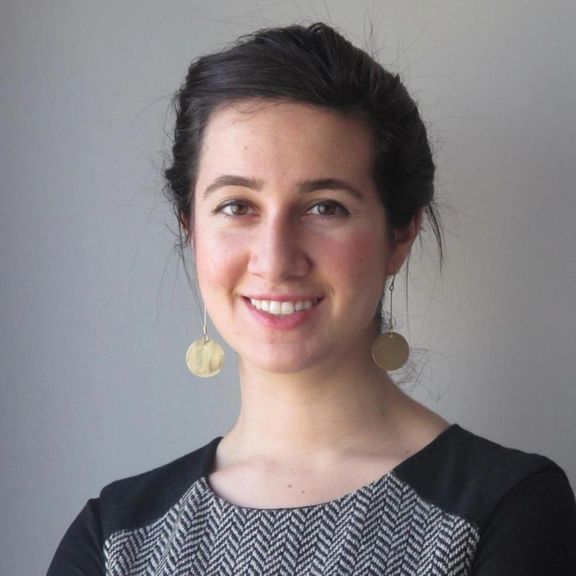 نیلوفر بیانی، فعال محیطزیستی زندانی، به مرخصی آمد