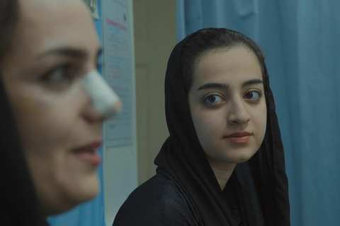 «تهران، زیر پوست»؛ بدن زن و جراحیهای بیپایان زییایی
