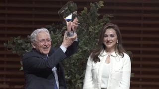 جایزه بیتا برای معمار شهیاد؛ برجی که نامش آزادی است و مردمش در بند