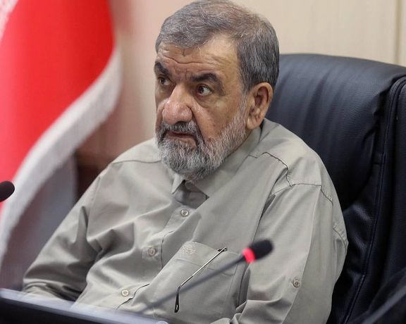 قائد سابق بالحرس الثوري:المسؤولون يجب ألا يبقوا في حالة تردّد بين السلام والحرب