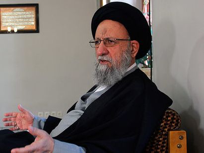 نماینده خامنهای در گلستان: زمین به خاطر بیآبی شبیه اسفنج شده است