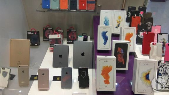 سخنگوی دولت: تعرفه ۹۶ درصدی وارادت آیفون اشتباه بود، اصلاح میکنیم