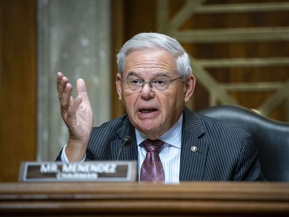 سناتور منندز: رژیم ایران از قوه قضاییه به عنوان سلاحی برای سرکوب اعتراضات استفاده میکند