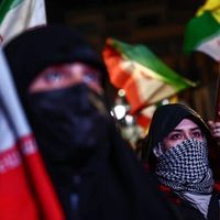 Calls for secrecy in Tehran reflect divisions over US talks