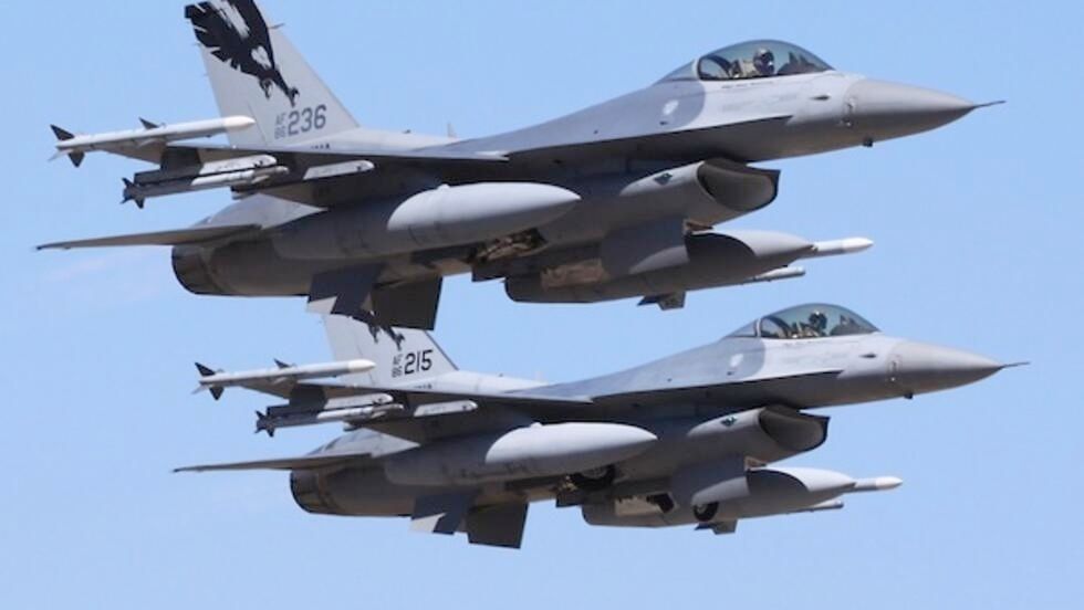 "خمسة قتلى" في غارات جوية على القوات المدعومة من إيران بالعراق