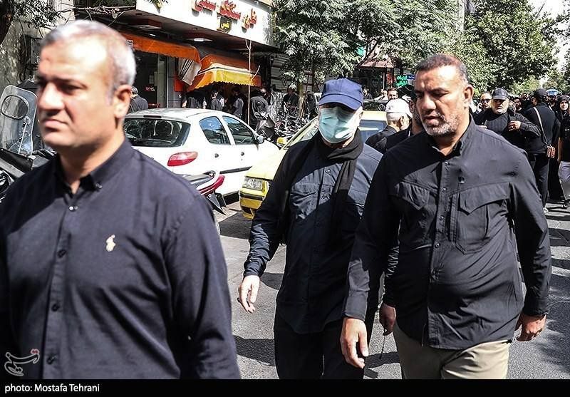 محمدباقر قالیباف، رئیس مجلس شورای اسلامی، در مراسم تشییع جنازه فرماندهان سپاه پاسداران/ تهران، پایتخت کشور، ۷ تیر ۱۴۰۴