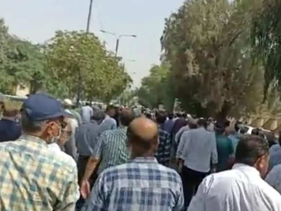 A ohoto from social media showing retirees protesting on Tuesday