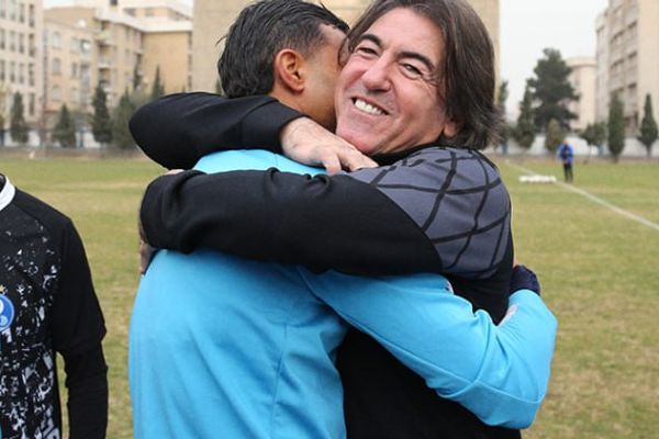 رامین رضاییان یک روز پس از اخراج موقت، به تمرین استقلال برگشت