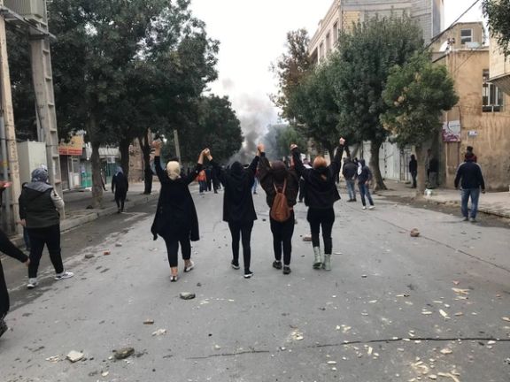 ممثل مهاباد في البرلمان الإيراني: مقتل 6 مواطنين في المدينة برصاص قوات الأمن