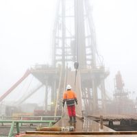 Money is leaving Iran faster as oil income falls and uncertainty mounts