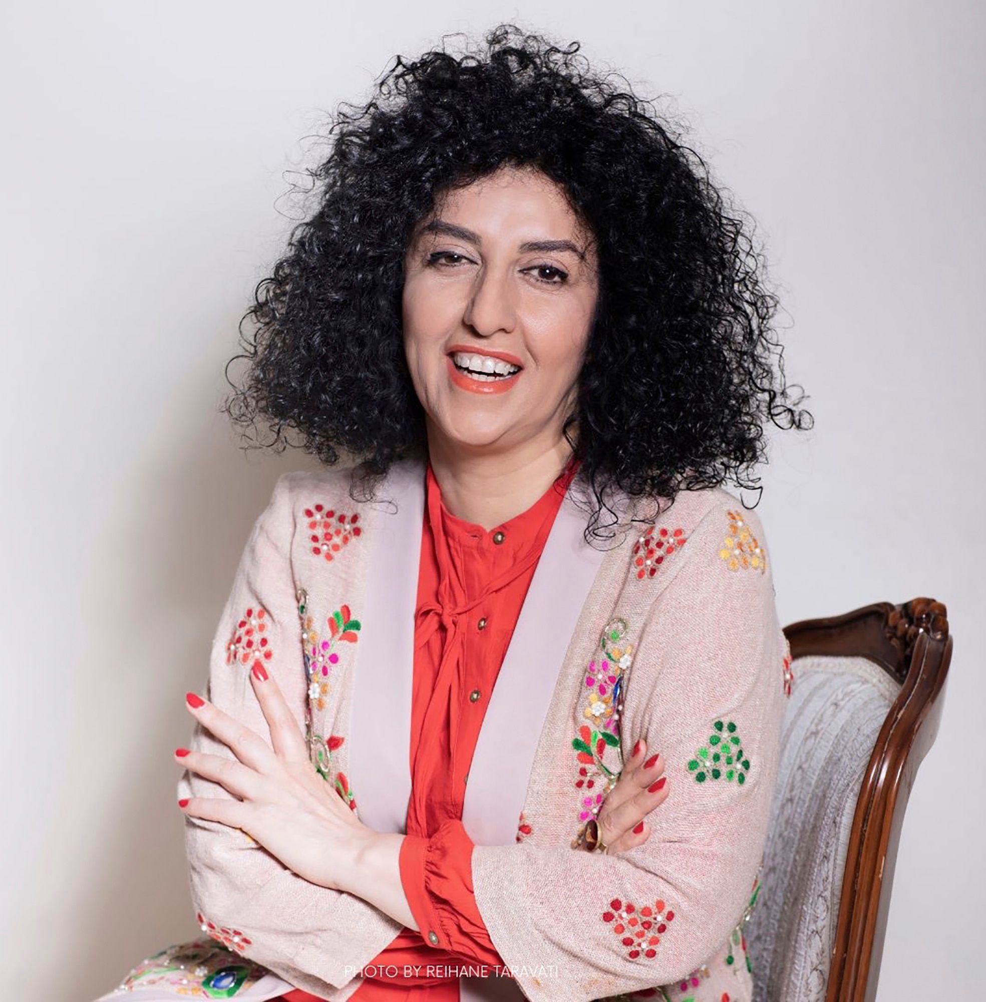 نرگس محمدی به دلیل افشاگری درباره تعرض به زنان بازداشت‌شده محاکمه می‌شود