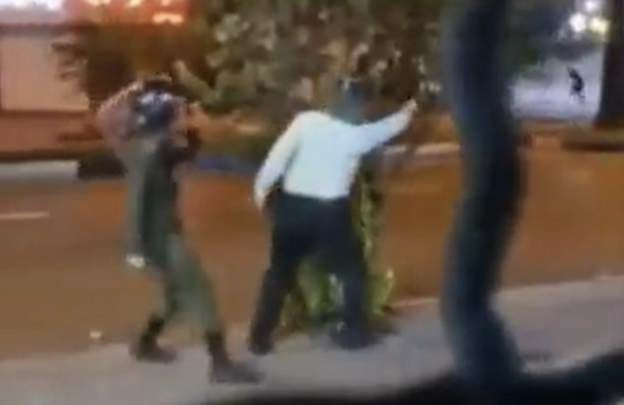 100 سينمائي إيراني يخاطبون القوات العسكرية: لا توجهوا السلاح نحو الشعب الإيراني والشباب