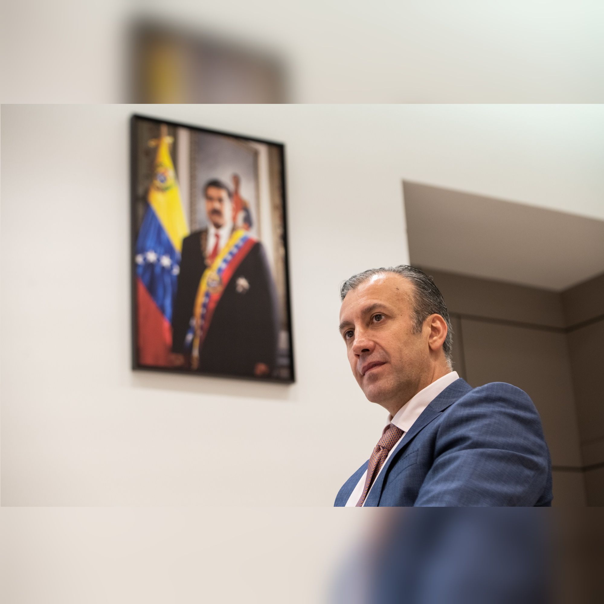 نیکلاس مادورو قصد دارد وزیر نفت نزدیک به ایران را برکنار کند