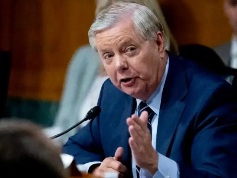 سناتور گراهام: برخی از مشاوران ترامپ با حمله نظامی علیه رژیم ایران مخالفت می‌کنند