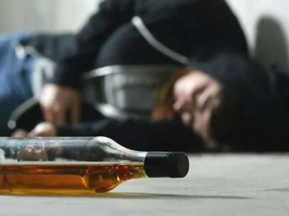 وفاة 9 إيرانيين خلال الأيام العشرة الأخيرة نتيجة المشروبات الكحولية المغشوشة