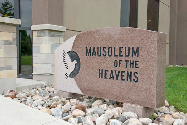 والد أحد ضحايا إسقاط الطائرة الأوكرانية بصواريخ "الثوري الإيراني" يحتج لدى رئيس وزراء كندا