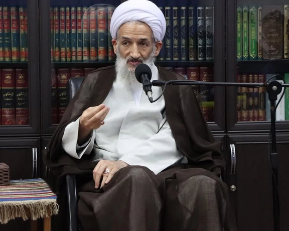 ممثل خامنئي يدعو لتحويل إيران إلى "مجتمع استخباراتي من 90 مليون نسمة"