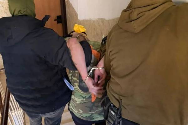 یک جوان ۲۲ ساله اهل حیفا به اتهام همکاری با تهران و تلاش برای ترور نفتالی بنت بازداشت شد