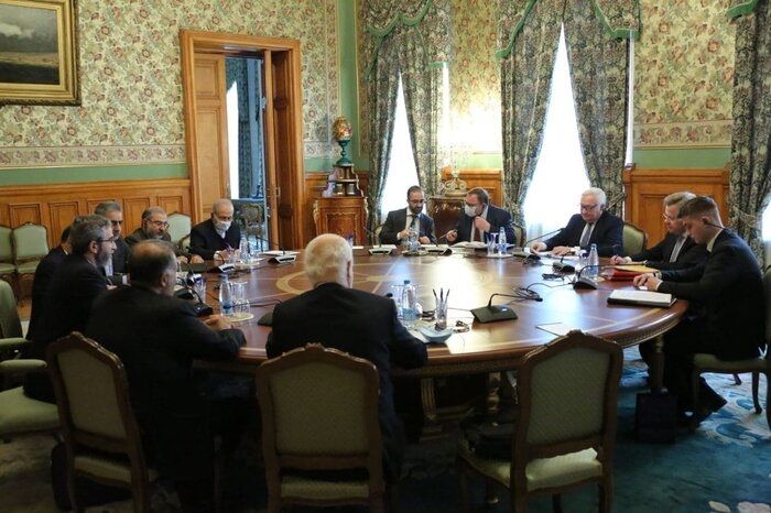 رایزنی در مسکو، ادامه تعویق مذاکرات وین؛ ایران می‌گوید با اعضای ۱+۴ جداگانه دیدار می‌کند