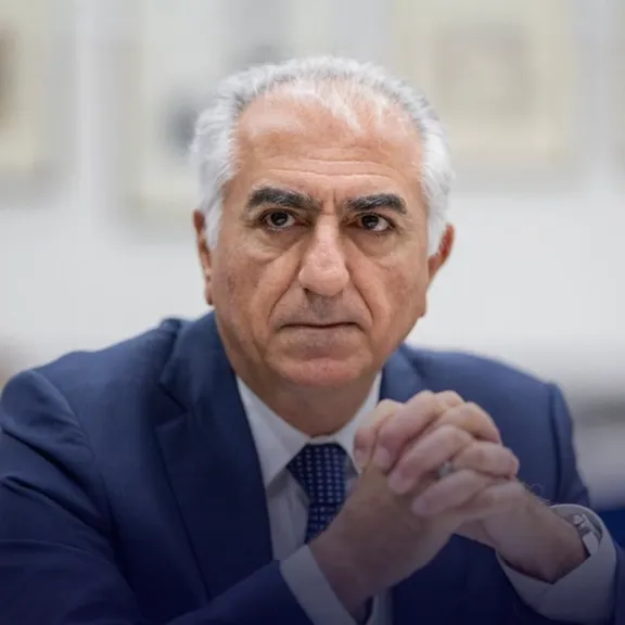 شاهزاده رضا پهلوی خواستار تسخیر خیابانهای تهران و کلانشهرها شد