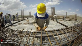 Iranian Workers Struggle As Minimum Wage Fails To Meet Living Expenses